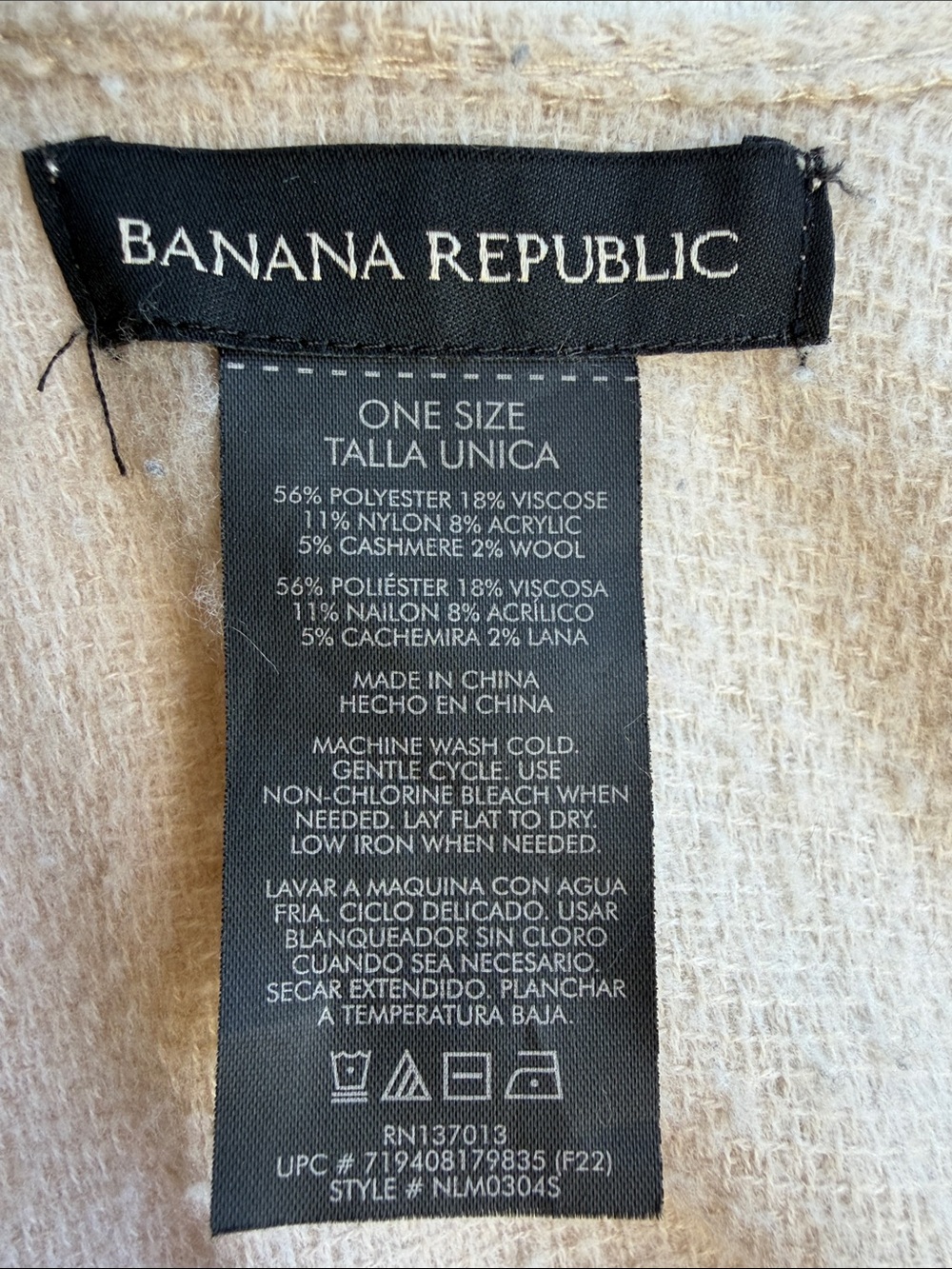 Banana Republic Classic Flowy Beige and Black Plaid Throw Winter Boho Fall Wrap - Picture 7 of 7